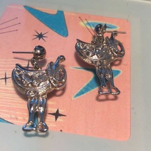 Saddle Earrings - Picture 2 of 4